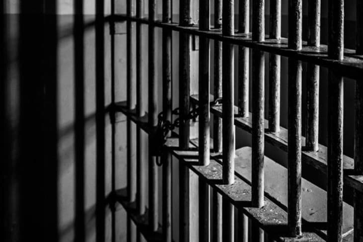 toplantı ve gösteri yürüyüşleri kanununa muhalefet